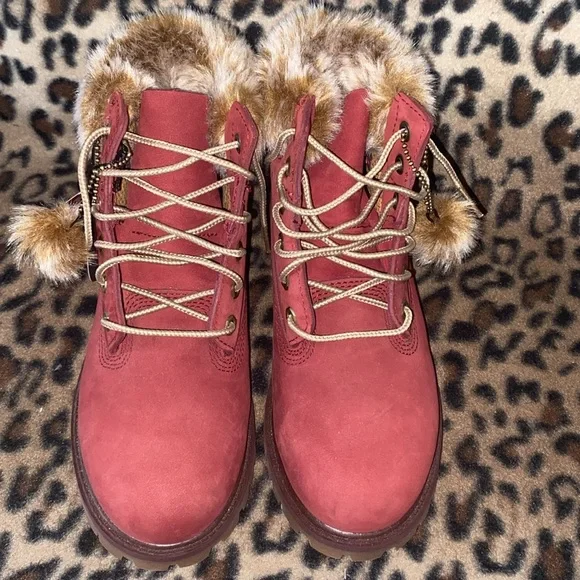 Timberland Boots Girls Size 3 Burgundy Boot Fur Timberland A1U5A Water Resistant - Picture 9 of 16